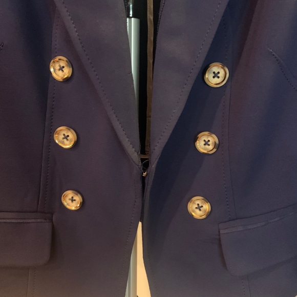 Women’s Jacket - Picture 3 of 4